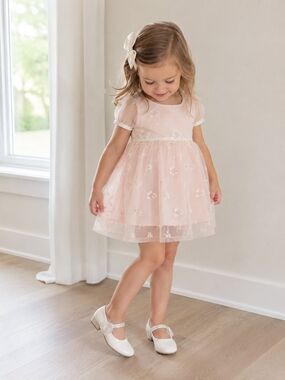 Kelly and Katie White Shoes Size 7